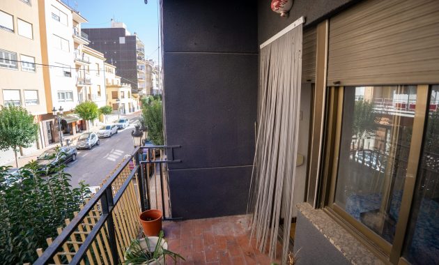 1º Piso con ascensor en la Avenida de la Constitución de Onil